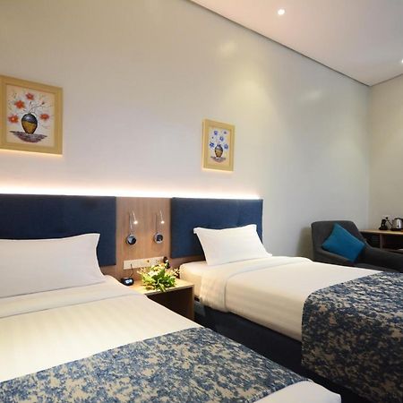 Blue Lotus Hotel Davao Bagian luar foto