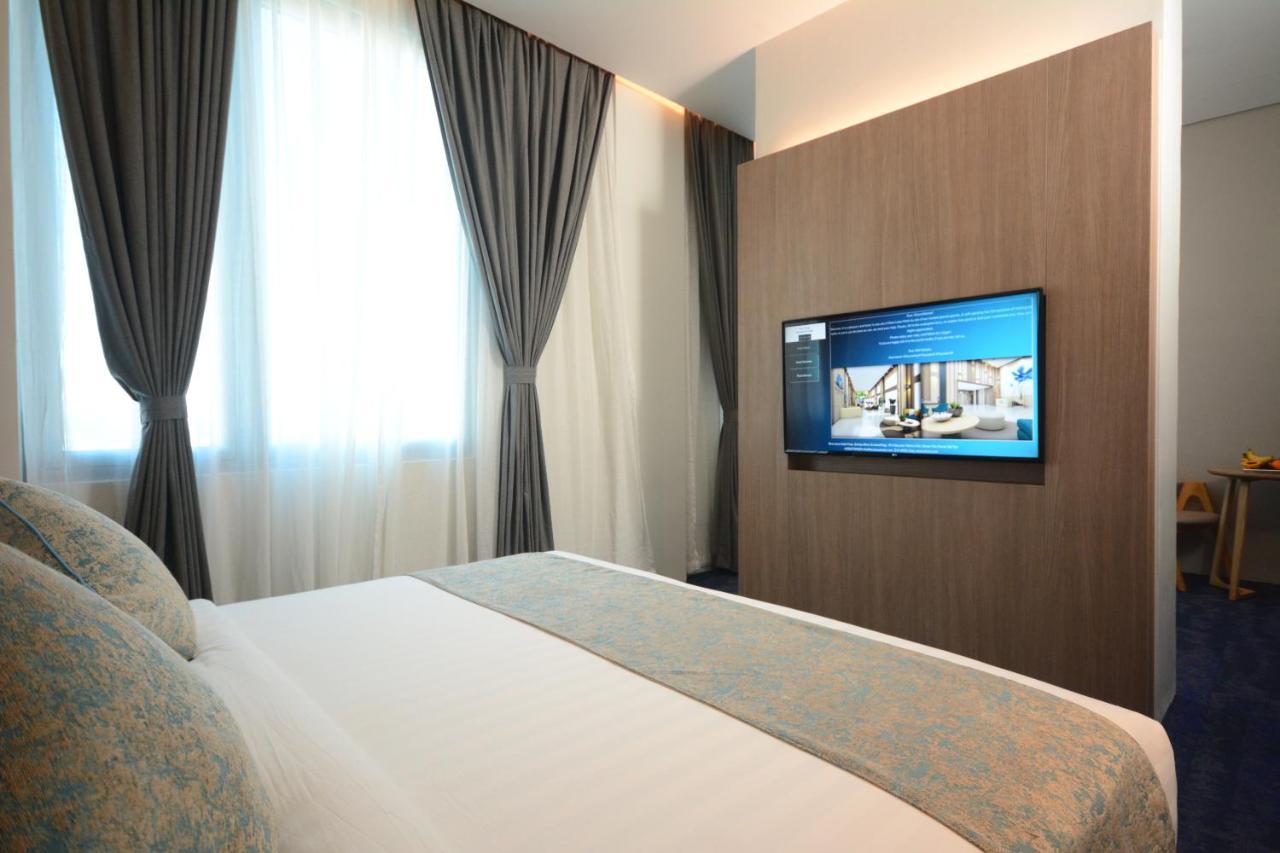 Blue Lotus Hotel Davao Bagian luar foto