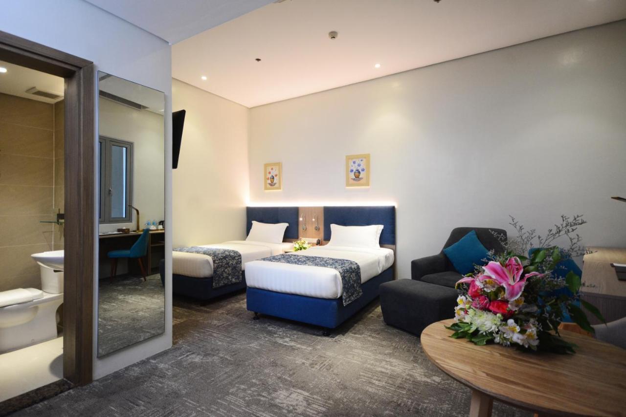 Blue Lotus Hotel Davao Bagian luar foto
