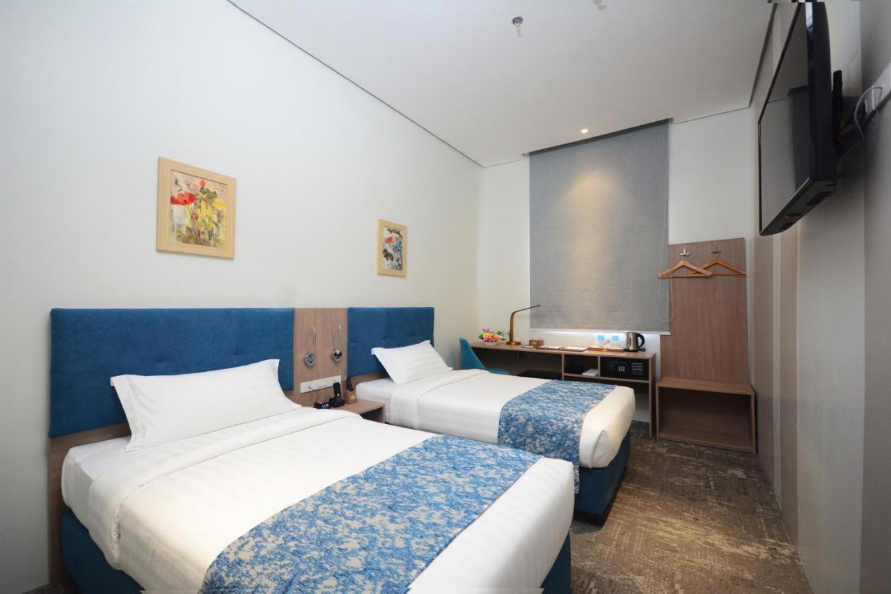 Blue Lotus Hotel Davao Bagian luar foto
