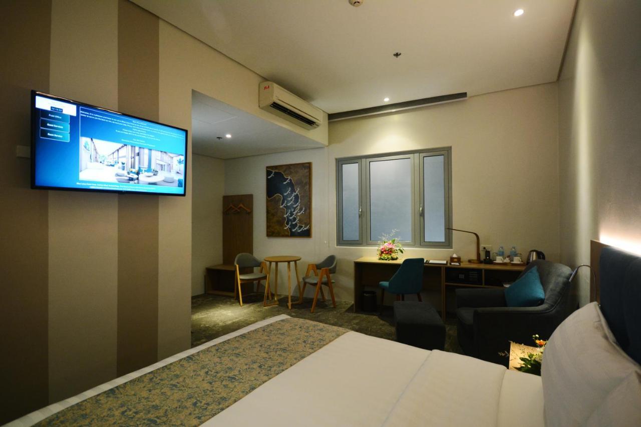 Blue Lotus Hotel Davao Bagian luar foto